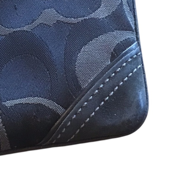 Coach Wristlet - Picture 13 of 13